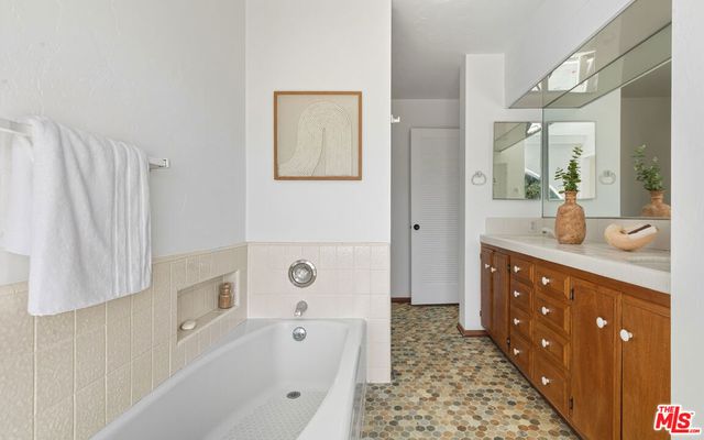 26902 Malibu Cove Colony Drive, Malibu, CA 90265