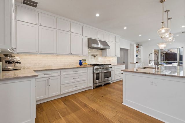 7211 Pleasant View Drive, Dallas, TX 75231