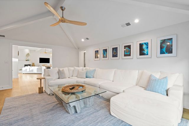 7211 Pleasant View Drive, Dallas, TX 75231