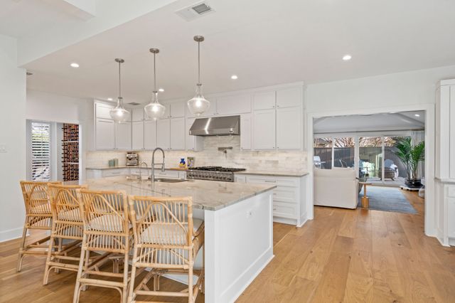 7211 Pleasant View Drive, Dallas, TX 75231