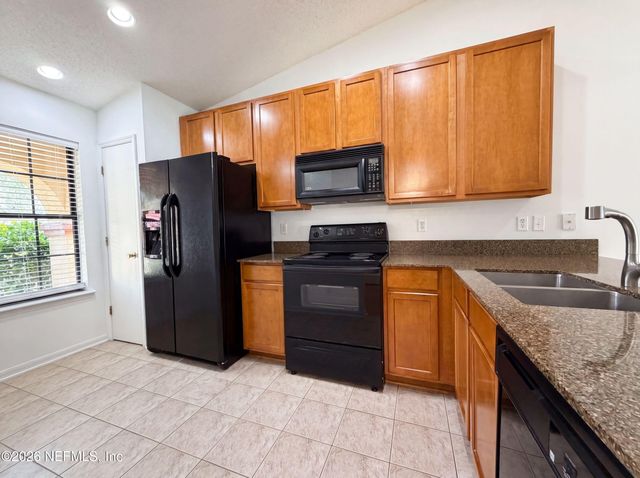 215 BEECH BROOK Street, St. Johns, FL 32259