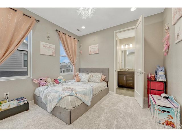 9147 Star Streak Cir, Littleton, CO 80125