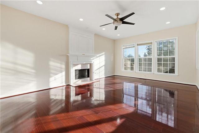 348 Santa Anita Ave, Woodstock, GA 30189