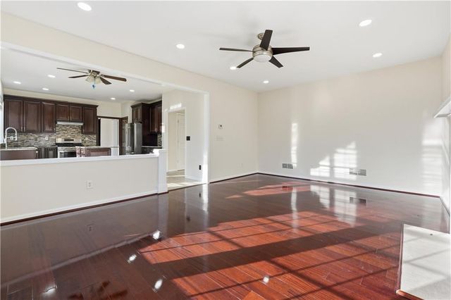 348 Santa Anita Ave, Woodstock, GA 30189