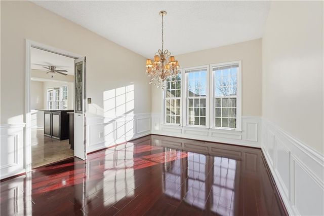 348 Santa Anita Ave, Woodstock, GA 30189