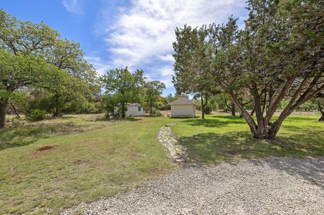 100 Palomino CV, Jarrell, TX 76537