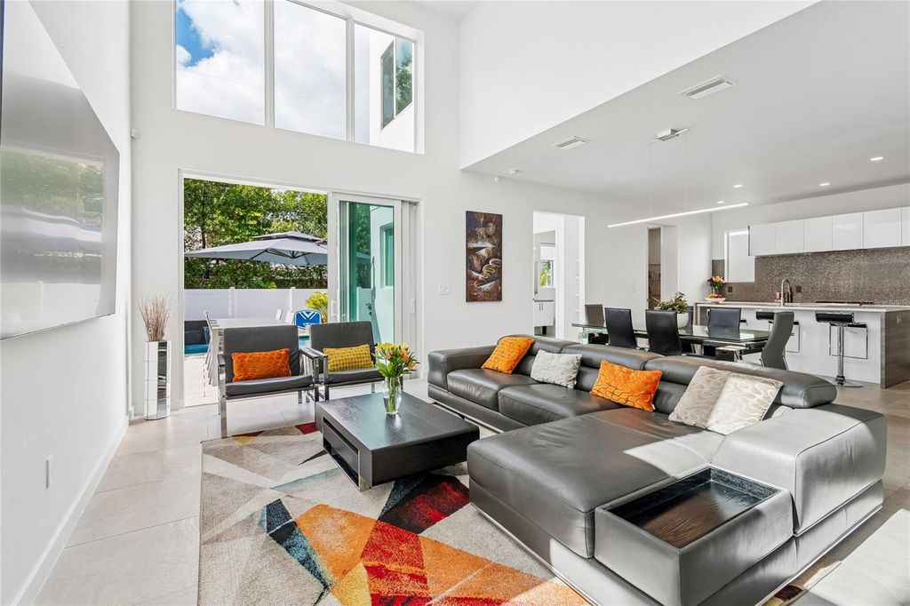 Image 25 of property listing at 1314 1/2 W. LEMON STREET, Tampa, FL 33606