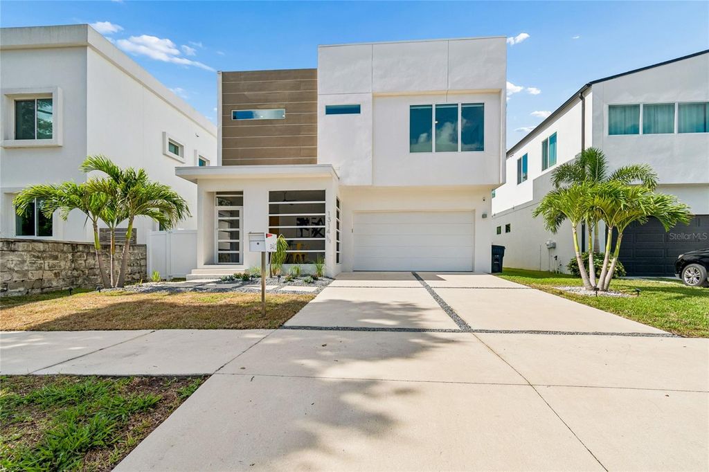 Image 4 of property listing at 1314 1/2 W. LEMON STREET, Tampa, FL 33606
