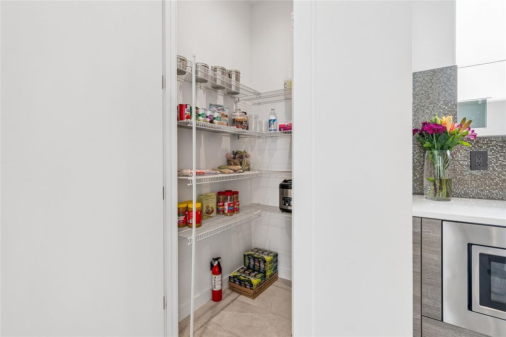 Image 34 of property listing at 1314 1/2 W. LEMON STREET, Tampa, FL 33606