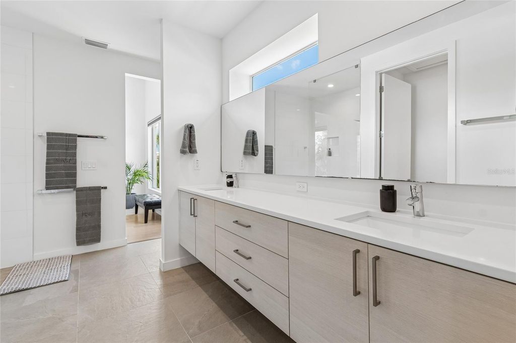 Image 60 of property listing at 1314 1/2 W. LEMON STREET, Tampa, FL 33606