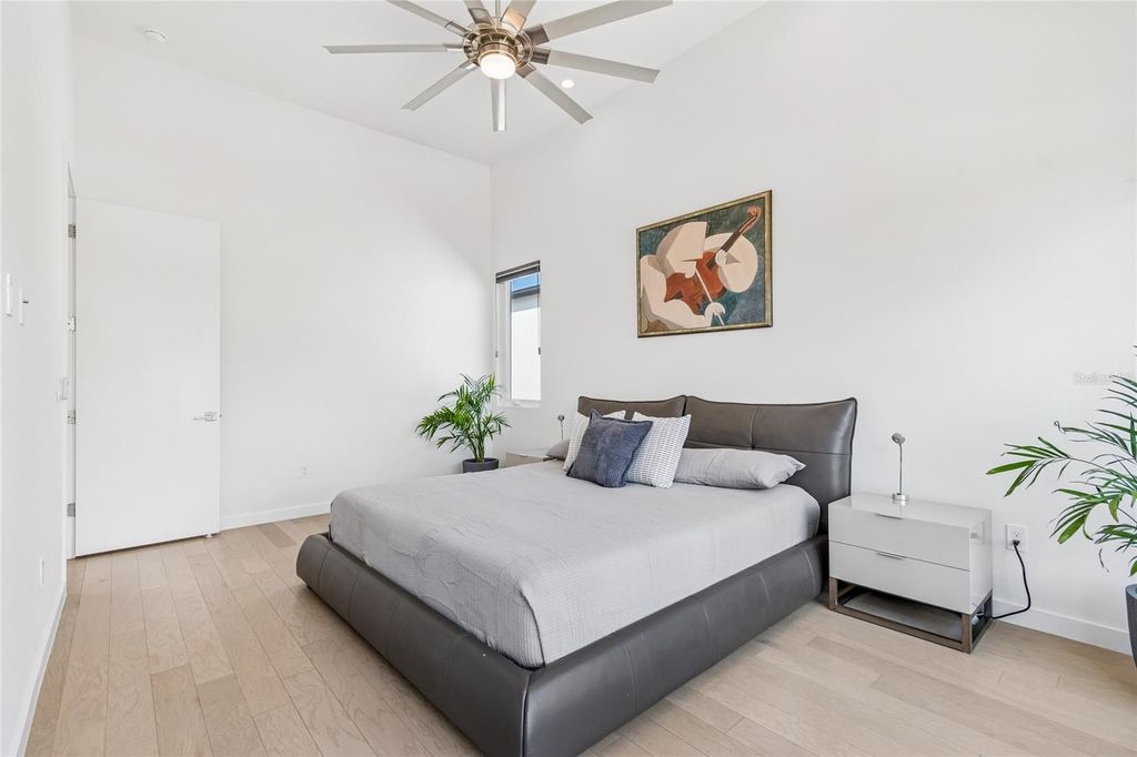 Image 61 of property listing at 1314 1/2 W. LEMON STREET, Tampa, FL 33606