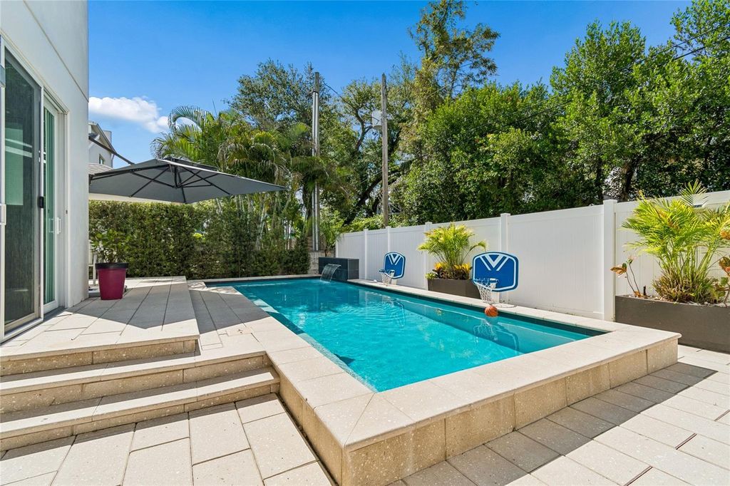 Image 74 of property listing at 1314 1/2 W. LEMON STREET, Tampa, FL 33606