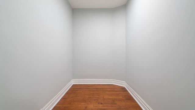 3649 W Montrose Avenue 1M, Chicago, IL 60618