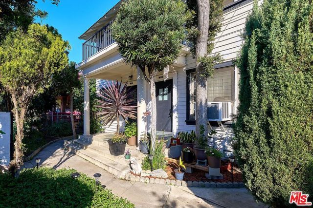 1228 S Catalina Street, Los Angeles, CA 90006