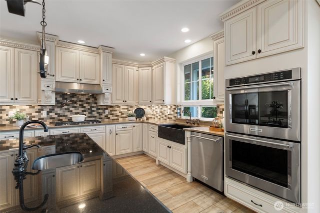 32326 Hoffman Road NE, Kingston, WA 98346