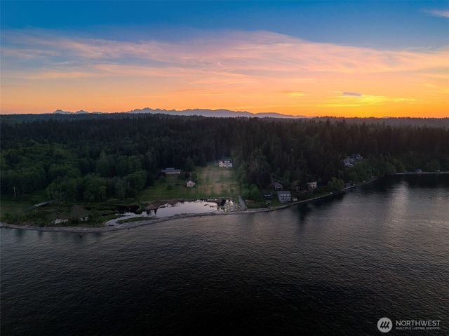 32326 Hoffman Road NE, Kingston, WA 98346