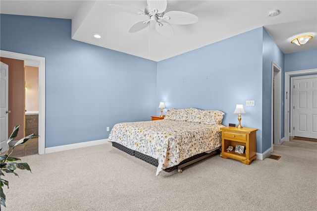 17 Blackwells Landing, Brooklyn, CT 06234
