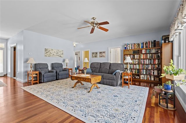 17 Blackwells Landing, Brooklyn, CT 06234