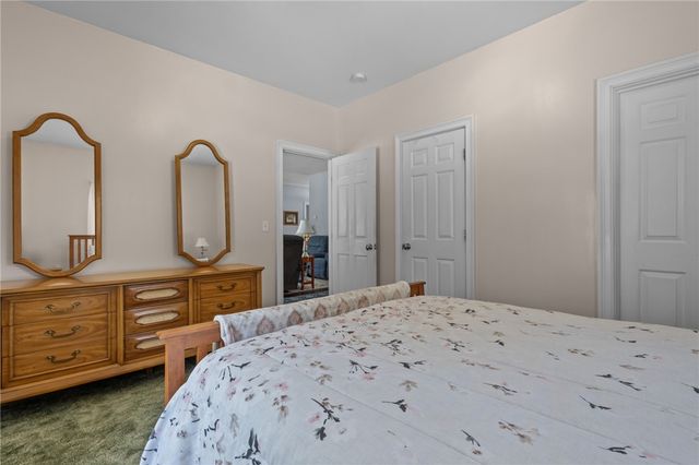 17 Blackwells Landing, Brooklyn, CT 06234