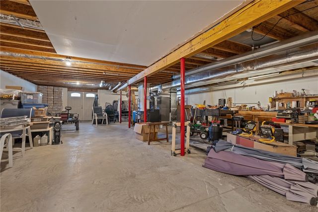 17 Blackwells Landing, Brooklyn, CT 06234