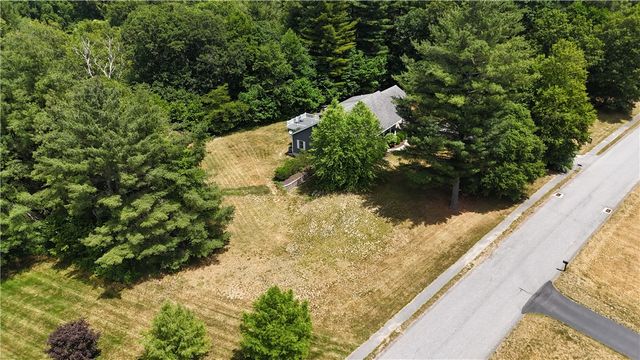 17 Blackwells Landing, Brooklyn, CT 06234