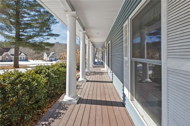 17 Blackwells Landing, Brooklyn, CT 06234