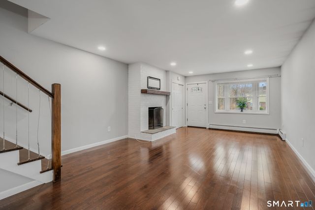 72 Ponderosa Lane, Newington, CT 06111