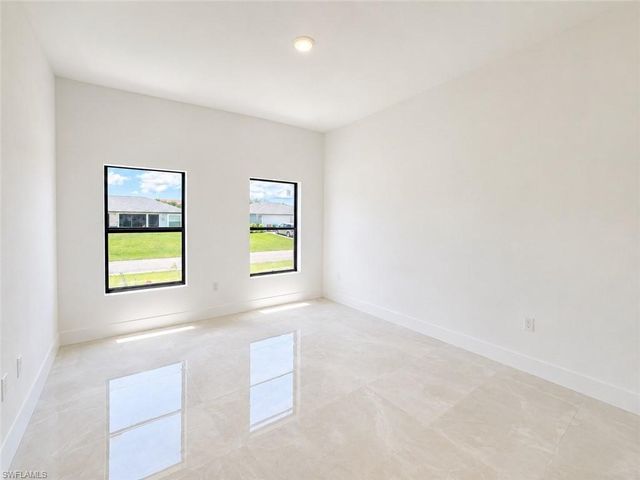 2626 26th AVE, Cape Coral, FL 33993