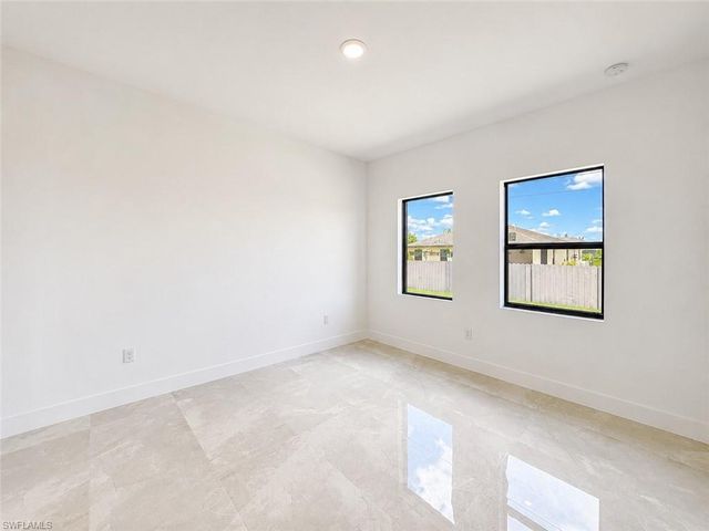 2626 26th AVE, Cape Coral, FL 33993