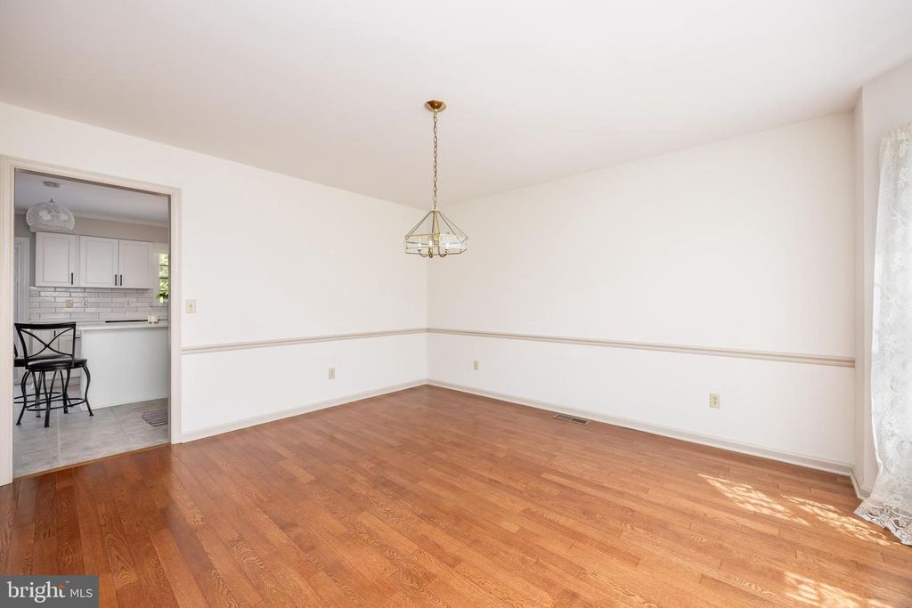 Image 3 of property listing at 27860 CLEARWATER CT, Salisbury, MD 21801