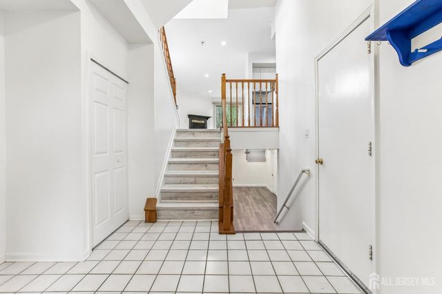 1 Picaron Place, South Amboy, NJ 08879