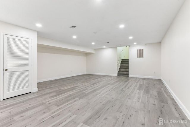 1 Picaron Place, South Amboy, NJ 08879