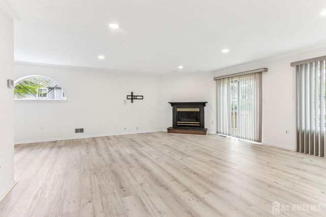 1 Picaron Place, South Amboy, NJ 08879