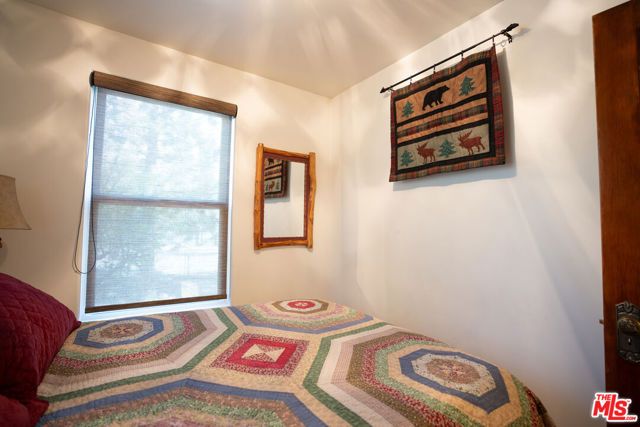 40083 Lakeview Drive, Big Bear City, CA 92315