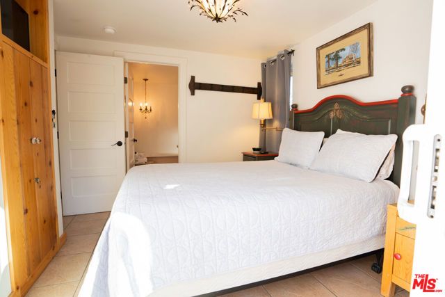 40083 Lakeview Drive, Big Bear City, CA 92315