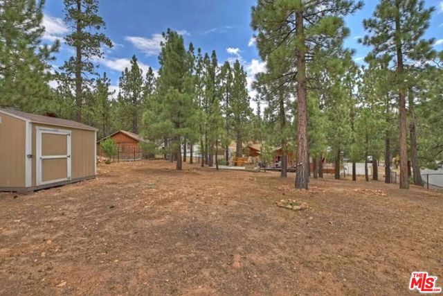 40083 Lakeview Drive, Big Bear City, CA 92315