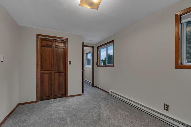 10206 Lakeview Drive W, Minnetonka, MN 55305