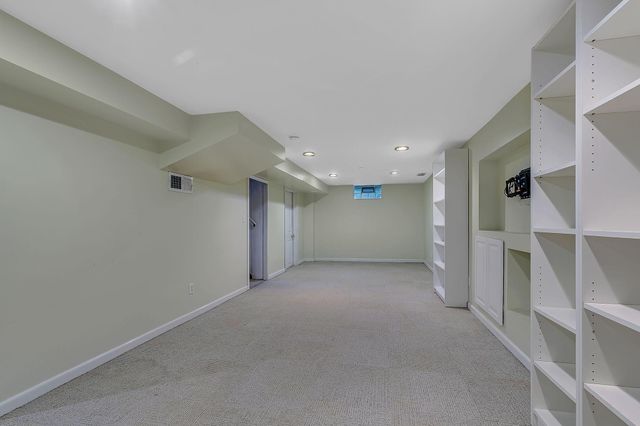 10206 Lakeview Drive W, Minnetonka, MN 55305