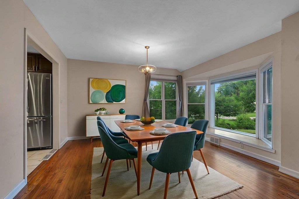 10206 Lakeview Drive W, Minnetonka, MN 55305 — photo 5