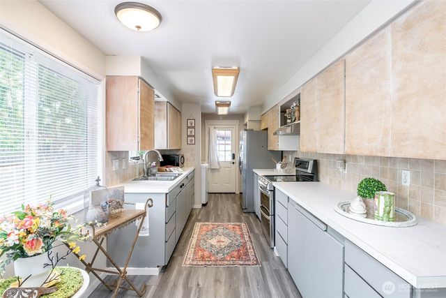 1329 Porter Street, Enumclaw, WA 98022