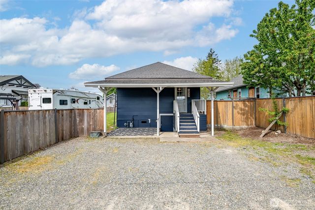 1329 Porter Street, Enumclaw, WA 98022