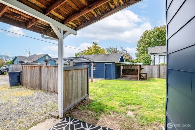 1329 Porter Street, Enumclaw, WA 98022