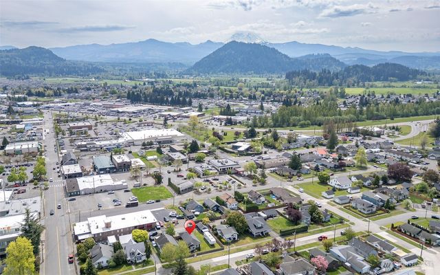1329 Porter Street, Enumclaw, WA 98022