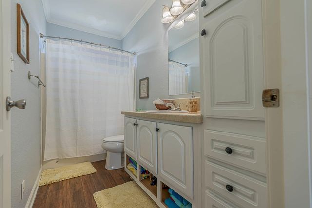 956 S Monkhouse Drive, Bolivar Peninsula, TX 77650