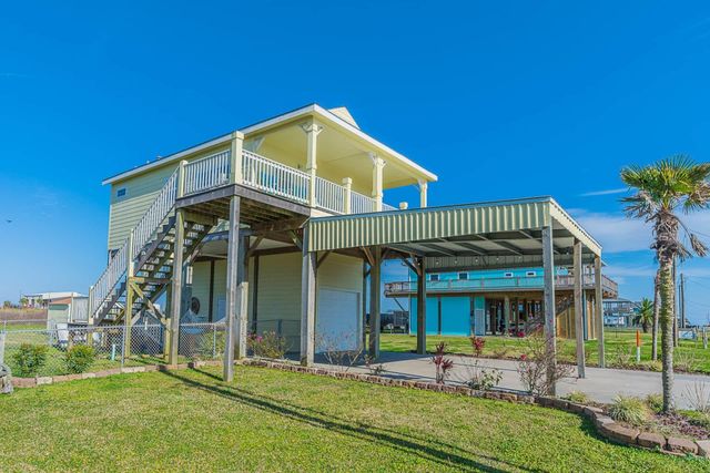 956 S Monkhouse Drive, Bolivar Peninsula, TX 77650