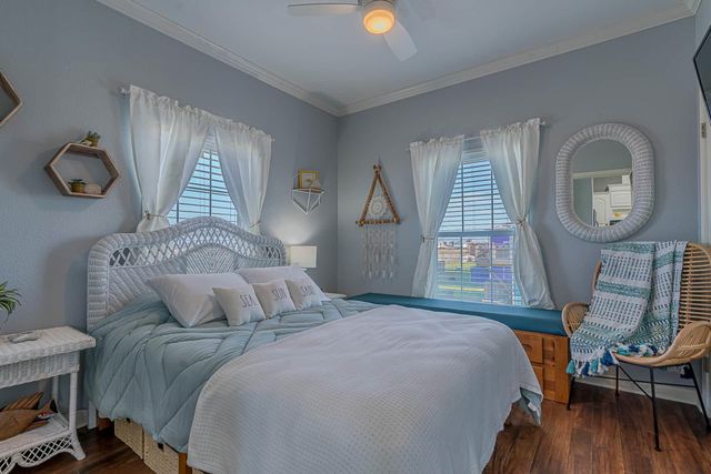 956 S Monkhouse Drive, Bolivar Peninsula, TX 77650