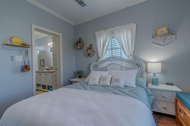 956 S Monkhouse Drive, Bolivar Peninsula, TX 77650