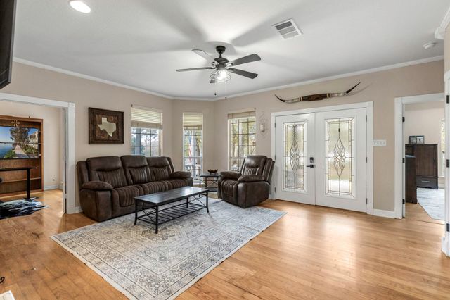 771 Hillje RD, Kingsbury, TX 78638