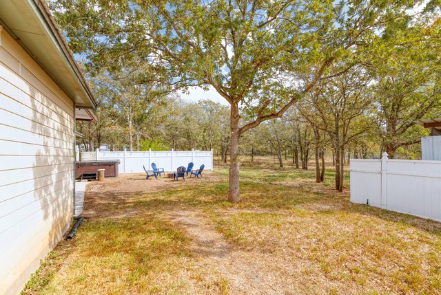 771 Hillje RD, Kingsbury, TX 78638