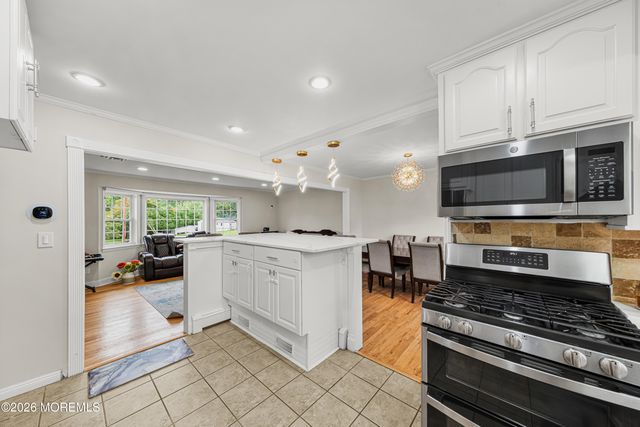 5 Travis Court, Monroe, NJ 08831